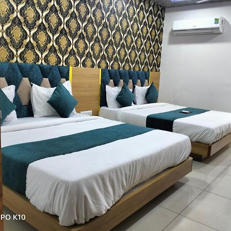 Hotel Rudra Palace Ānand Dış mekan fotoğraf