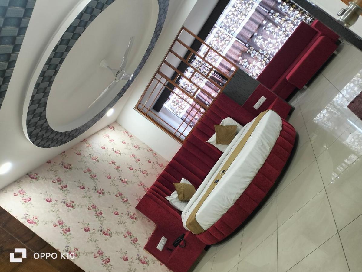 Hotel Rudra Palace Ānand Dış mekan fotoğraf