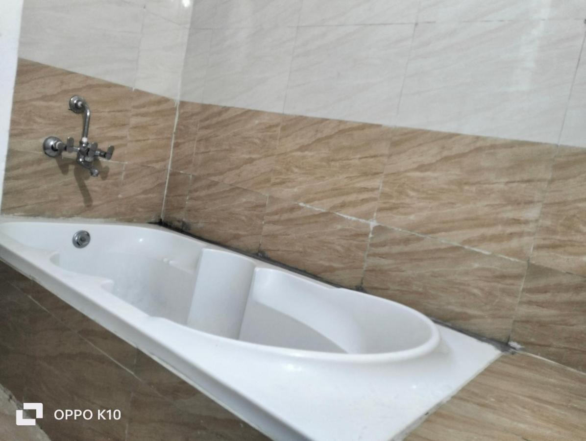 Hotel Rudra Palace Ānand Dış mekan fotoğraf